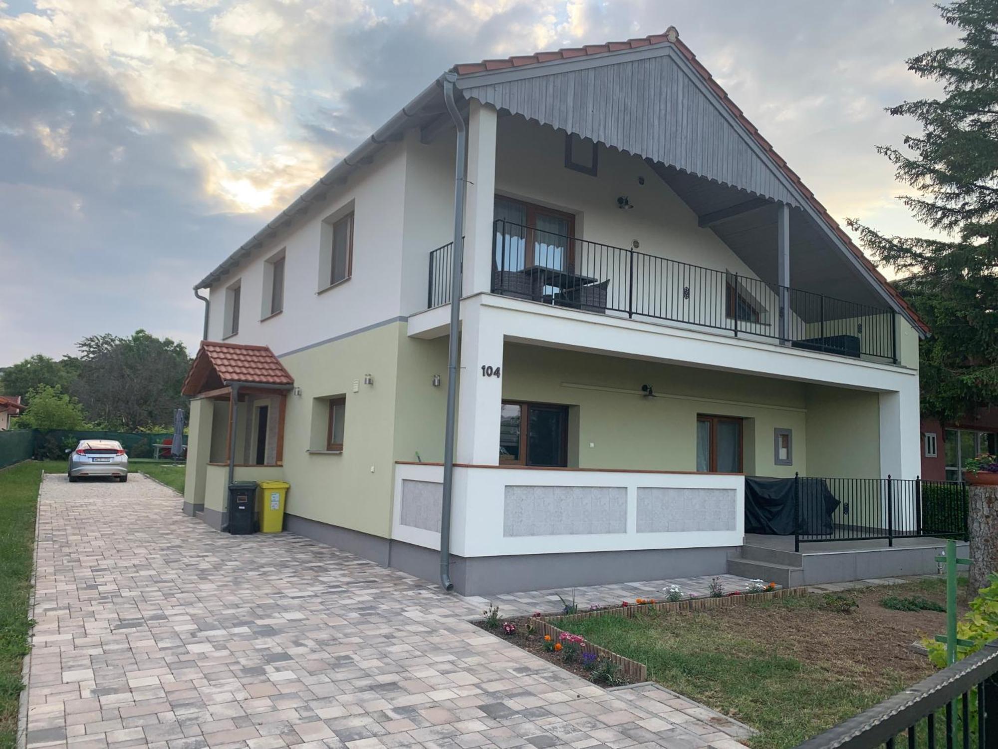 Pine&Chill Apartments Balatonalmádi Kültér fotó